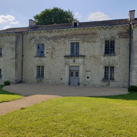Monts-sur-Guesnes多梅因伯格维尔旅馆住宿加早餐旅馆 外观 照片