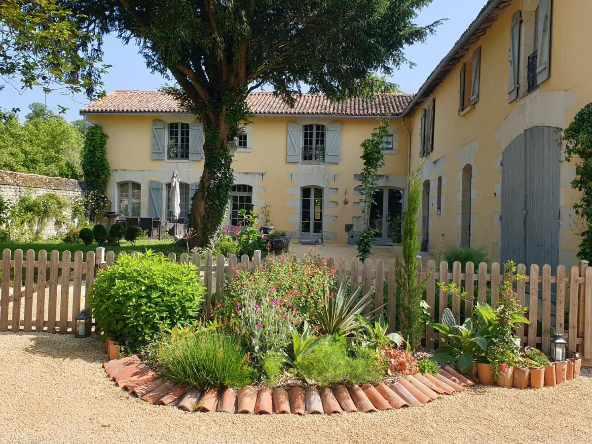 Monts-sur-Guesnes多梅因伯格维尔旅馆住宿加早餐旅馆 外观 照片